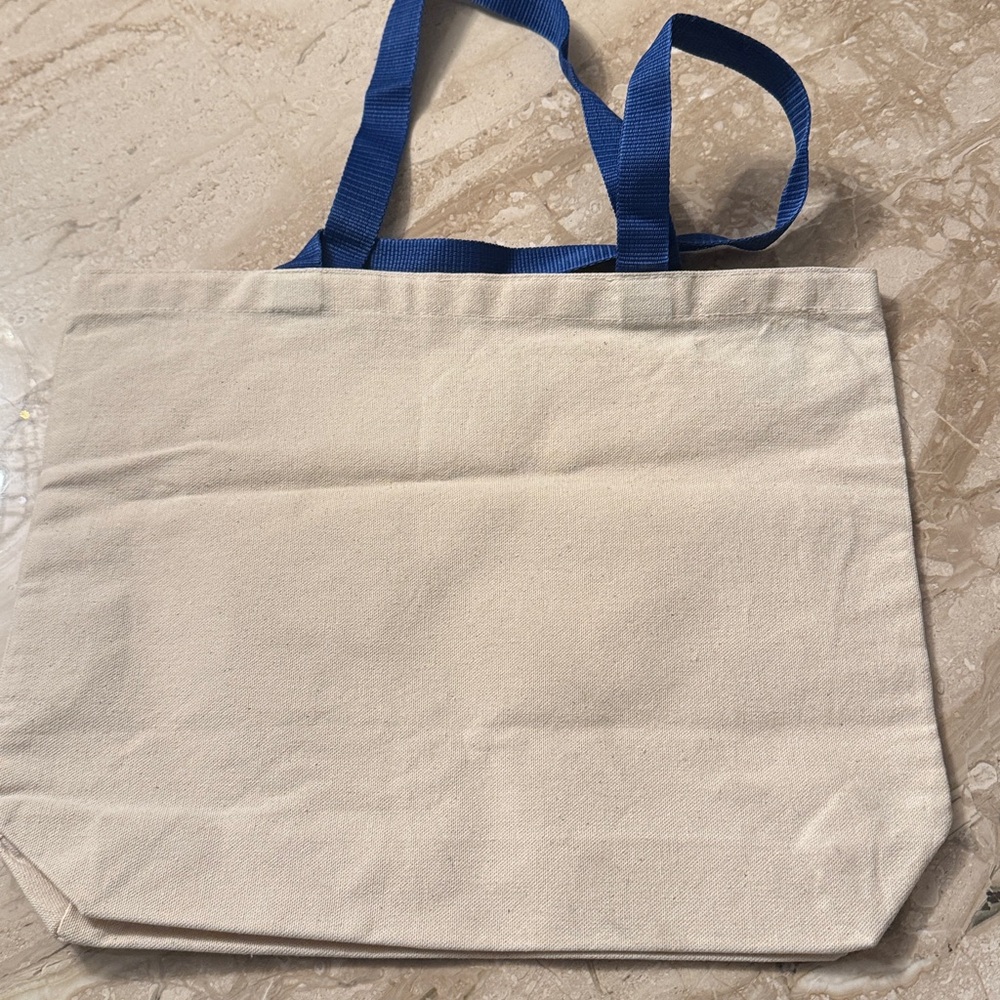 Hello Kitty x LA Dodgers Canvas Tote in Cream and Blue - Picture 3 of 4